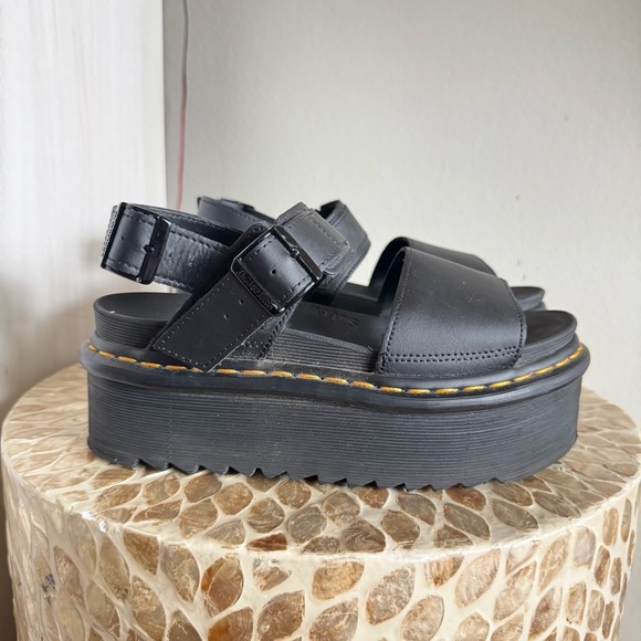 Dr Martens Black Voss Quad Platform Hydro Leather Sandals size 7 - Picture 2 of 10